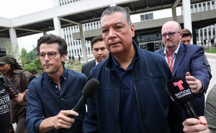 ¿Quién es Alex Padilla?; el demócrata fue sacado a la fuerza de una rueda de prensa de Kristi Noem, secretaria de Seguridad de EU