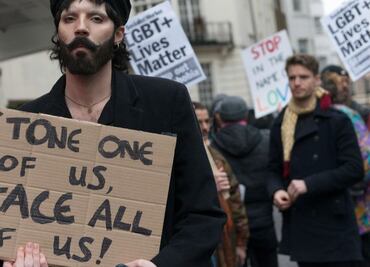 Lapidación de gays en Brunéi: "Las piedras no debían ser grandes para retardar la muerte"