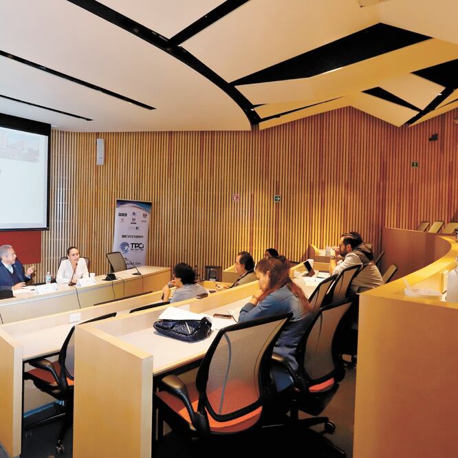 Dirigido a becarios, el cuarto Taller Jack F. Ealy de Periodismo Científico, edición UNAM, se llevó a cabo en la Facultad de Medicina de Ciudad Universitaria. Foto/BERENICE FREGOSO. EL UNIVERSAL