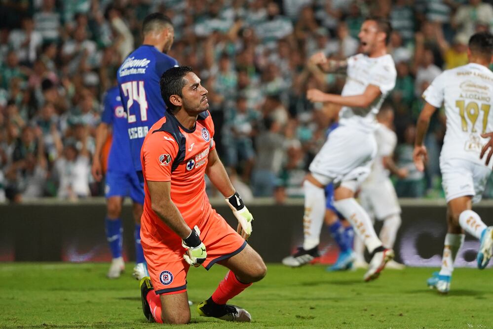 El portero tuvo un error que costó el tercer gol coahuilense. Fotos: Imago7