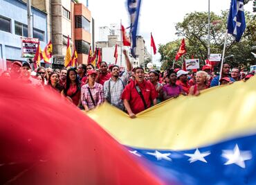 Diálogo lleva a oposición a frenar acciones contra Maduro