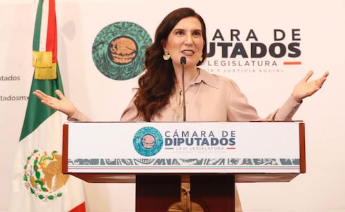 Kenia López llama a desaparición de poderes en Sinaloa; rechazo a Rocha supone una encrucijada para la República, dice