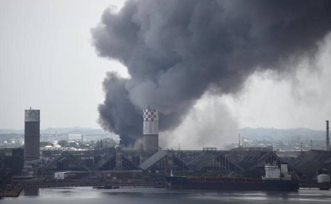 The blast occurred at a vinyl petrochemical plant that is a joint venture between Pemex's petrochemical unit and Mexican plastic pipe maker Mexichem. (Photo: Reuters)