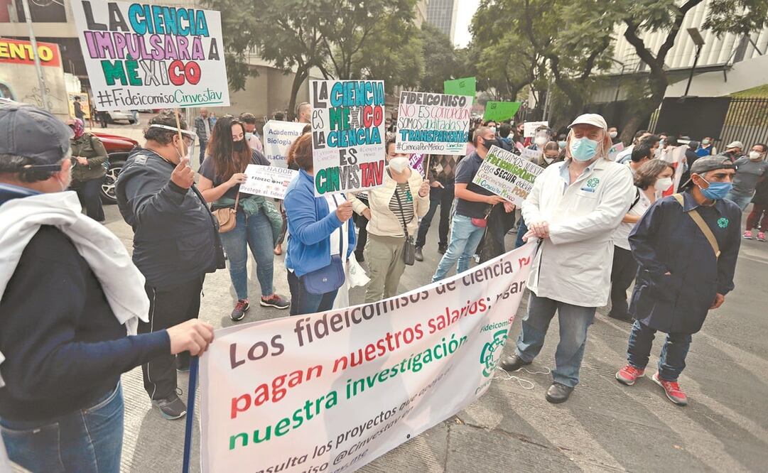 La comunidad científica se manifestó recientemente por la extinción de fideicomisos. Fotos: ARCHIVO EL UUNIVERSAL