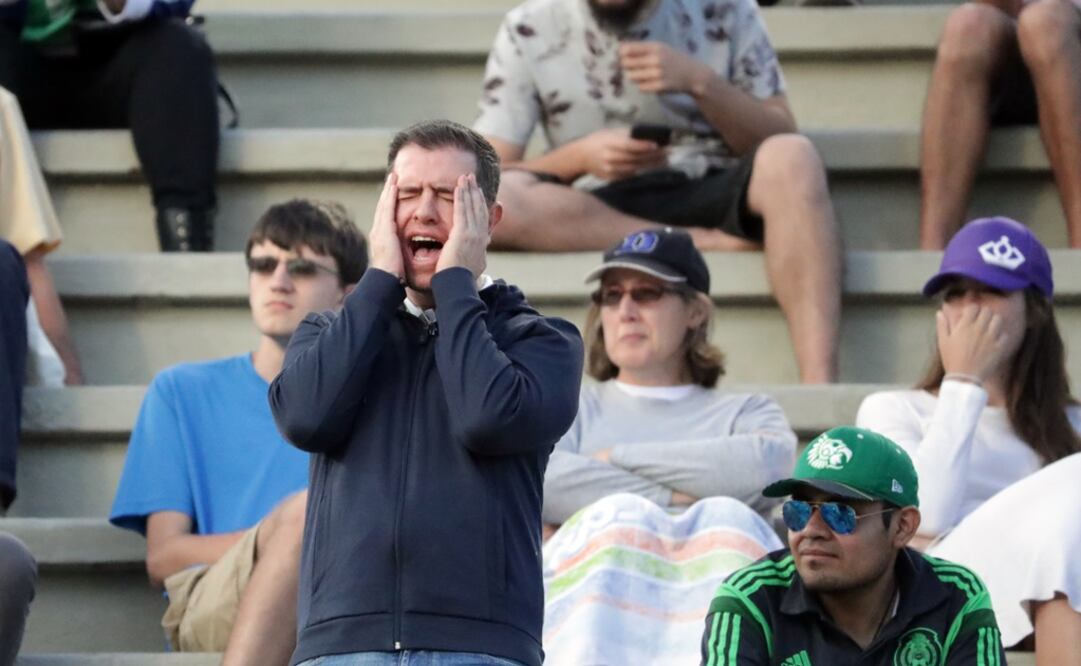 El titular de Conade ha sido criticado por la falta de apoyo a deportistas y exhibirse con su pareja sentimental en Río. /Archivo - EL UNIVERSAL