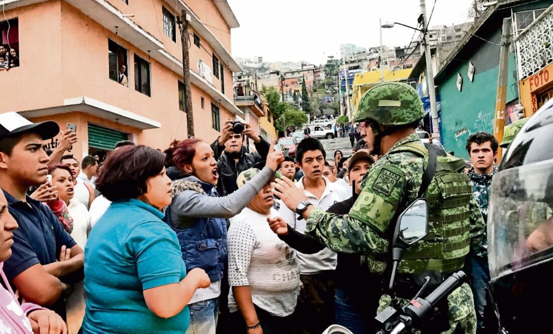 Naucalpan: turba sale a “cazar” secuestradores