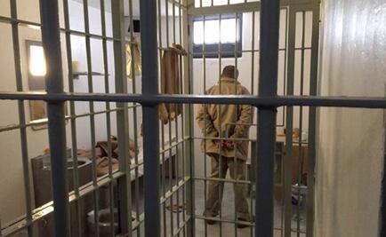 "El Chapo": First picture behind bars