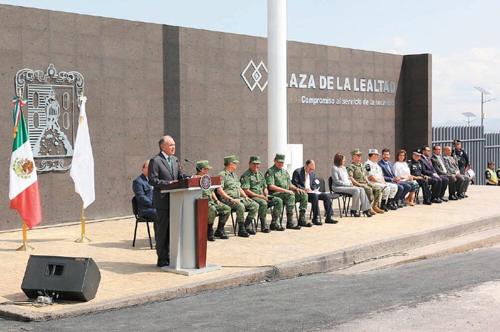 El gobernador Juan Manuel Carreras López destacó que el C5i2 perfecciona las herramientas para disminuir la incidencia delictiva, con personal capacitado para reaccionar y actuar en el marco de la ley. Foto: ESPECIAL