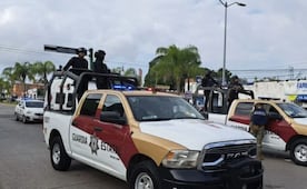 Fiscalía de Tamaulipas detiene a dos por robo con violencia en banco de Tampico; sujetos habían huido en una motocicleta