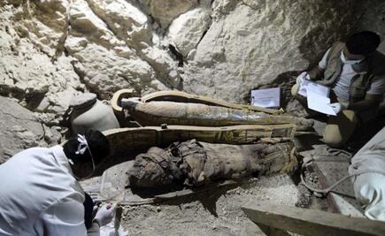 Descubren momias en una tumba faraónica cerca de Luxor, Egipto