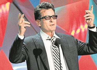 Charlie Sheen mantiene su lucha contra el VIH
