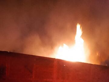 Vecinos reportan fuerte incendio en San Juan Ixhuautepec, en Tlalnepantla