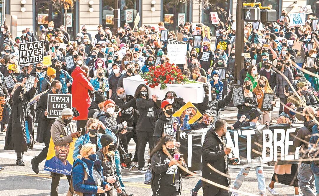 Manifestantes en Minneapolis exigieron justicia para George Floyd, previo al inicio del juicio. Chandan Khanna. AFP