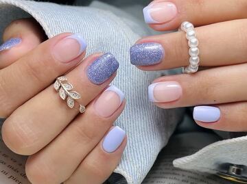 Diseños de uñas de jacarandas para primavera 2025