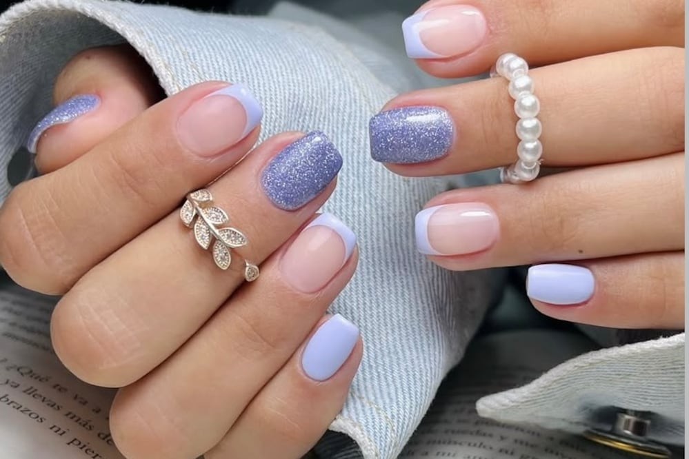 Este tipo de manicura captura la magia natural de las jacarandas. Foto: Instagram @luna.beauty_