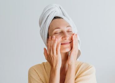 El componente marino que refuerza la capa de colágeno de la piel y previene el acné, la rosácea y la dermatitis