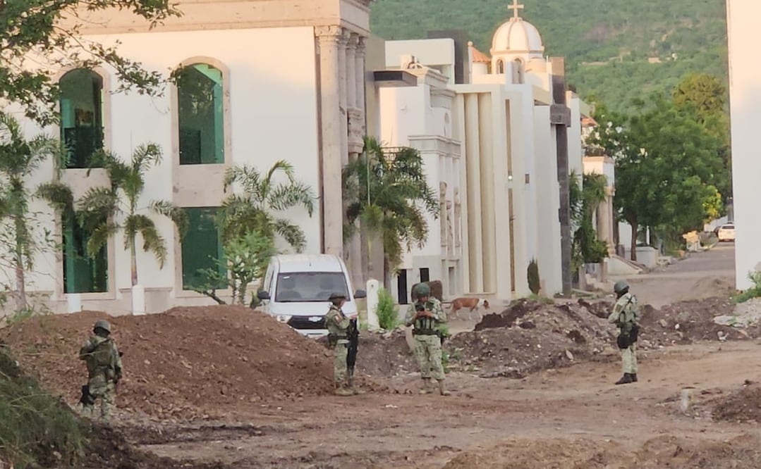 Las autoridades judiciales iniciaron una revisión de toda el área en busca de posibles restos de personas enterradas en forma ilegal en ese lugar. Foto: Especial