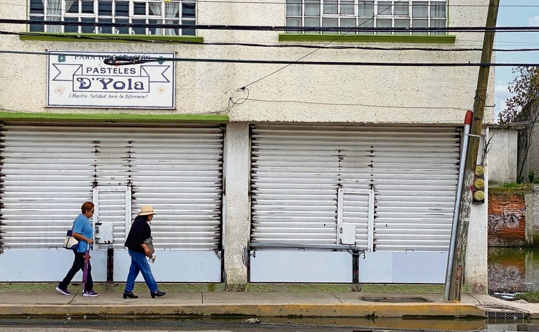 La pastelería ubicada en la avenida José María Martínez no volverá a abrir sus puertas; sufrió graves daños con la lluvia del 17 de agosto. Foto: Emilio Fernández / EL UNIVERSAL