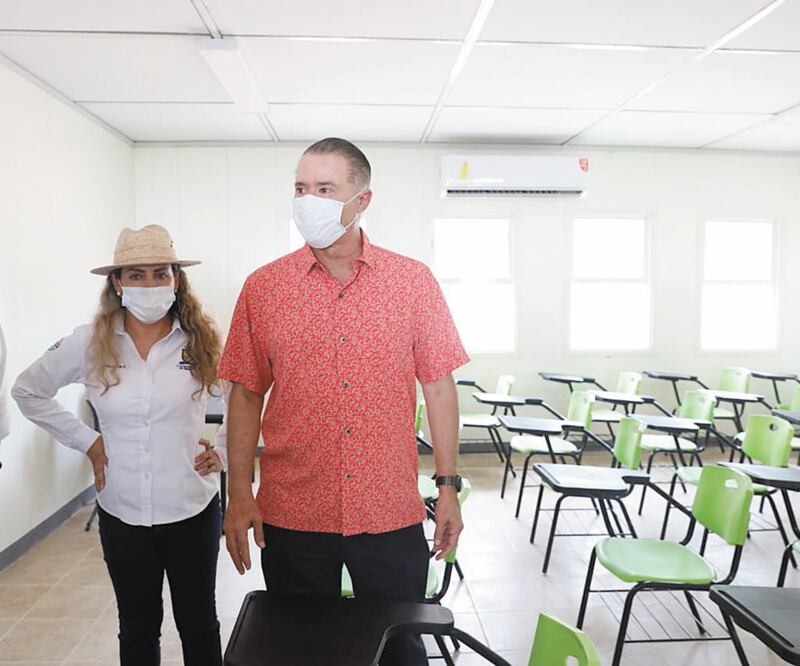 Qurino Ordaz Coppel anunció la construcción de otro plantel más en el municipio de Sinaloa, pero ahora en Agua Caliente de Cebada. Foto: Especial