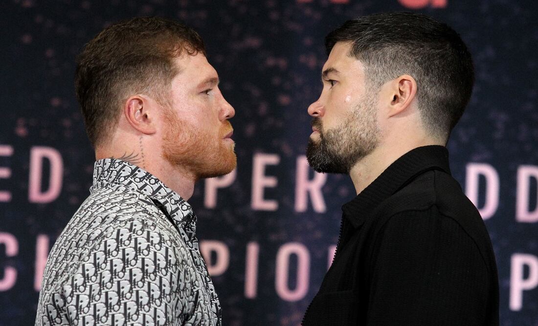 Canelo Álvarez y John Ryder - Foto: AFP