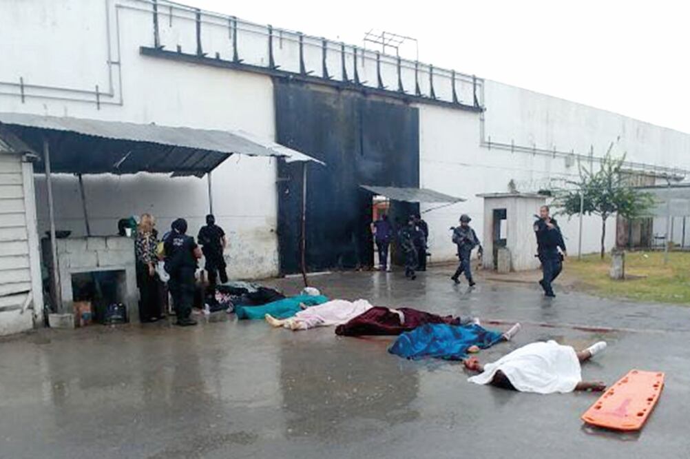 Autoridades penitenciarias identificaron a ocho de los nueve fallecidos. (ESPECIAL)