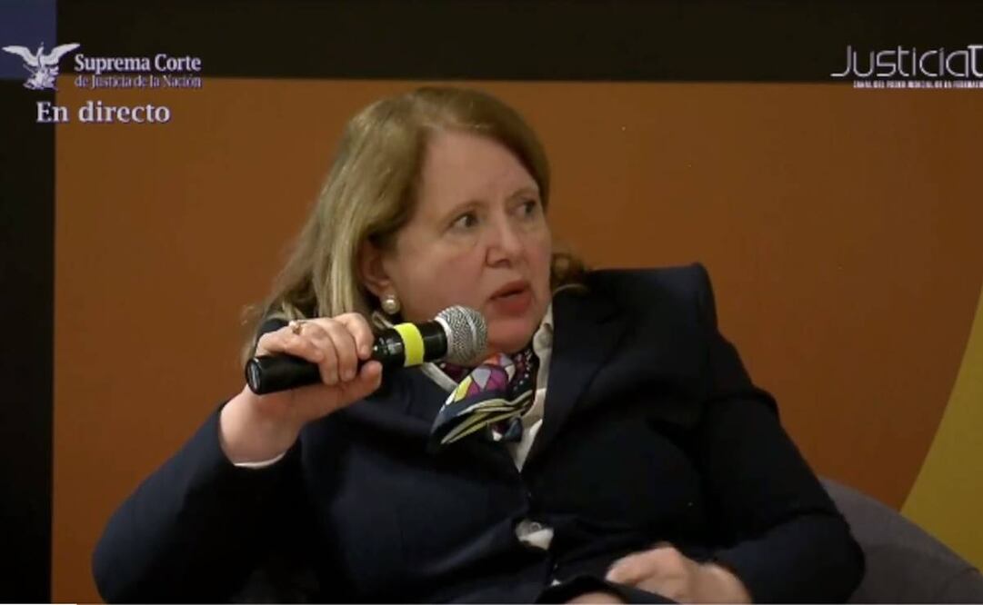 Loretta Ortiz, ministra de la Suprema Corte de Justicia de la Nación, durante su participación en la Feria Internacional del Libro de Guadalajara. Foto: captura de pantalla