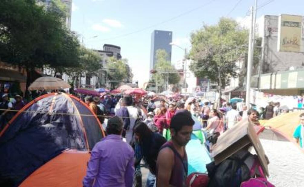 CNTE instala plantón en Segob para exigir diálogo