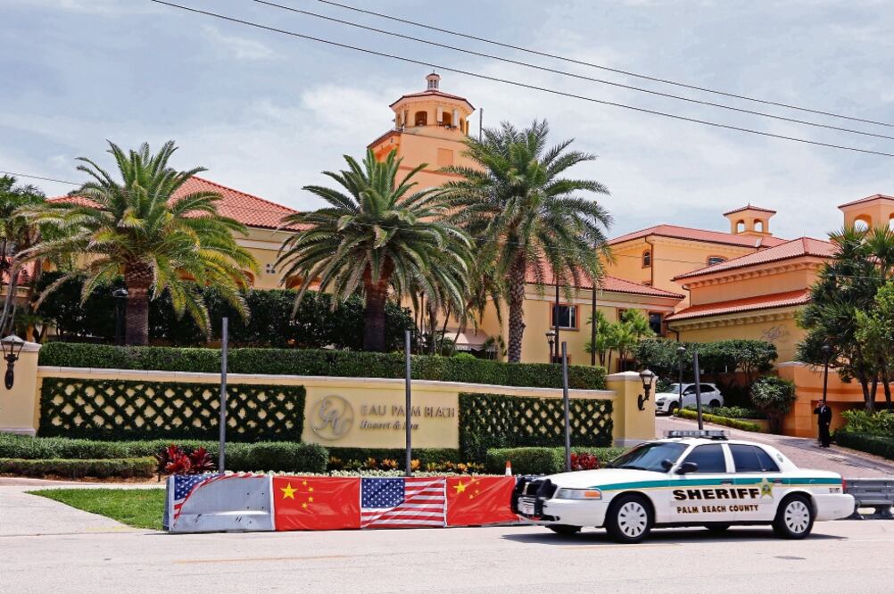 El club de golf Mar-a-Lago, en Florida, propiedad de Trump, será el escenario del encuentro de ambos mandatarios (REUTERS)