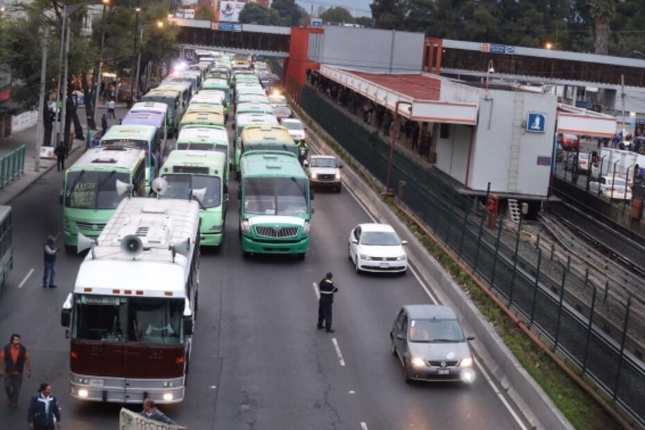Transportistas marchan desde cuatro puntos hacia el Zócalo