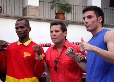 Omar Chávez entrena junto a Julio César