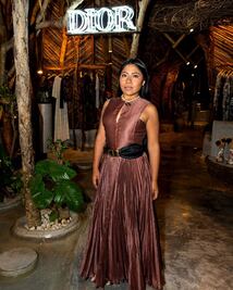 Yalitza Aparicio impacta con lujoso vestido Dior