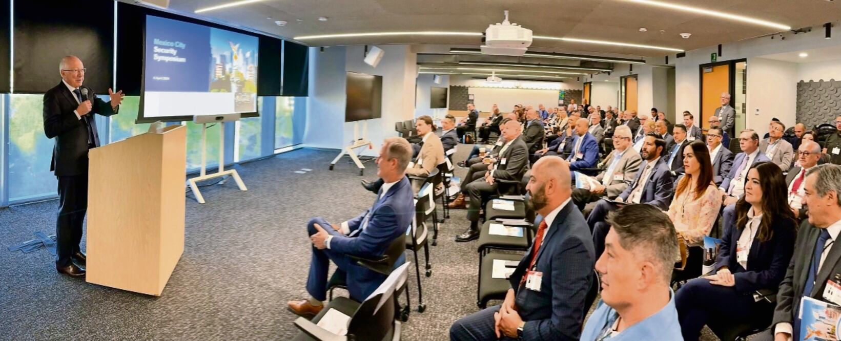 El embajador de EU en México resaltó el trabajo de ambos países contra el tráfico ilegal de armas, primero de su tipo en el mundo. Foto Especial