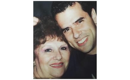 Marco Antonio Regil se despide de su madre