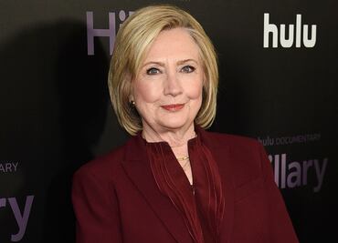 Hillary Clinton incursiona en el thriller con novela sobre "diplomacia de alto riesgo"
