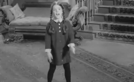 Muere Lisa Loring, la primera actriz que dio vida a la mítica "Merlina" en "La Familia Addams"