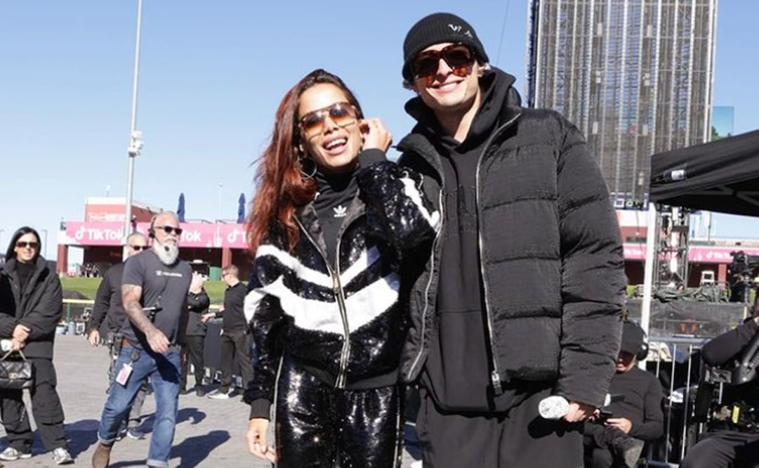 Peso Pluma y Anitta previo a su candente presentación en Brasil.