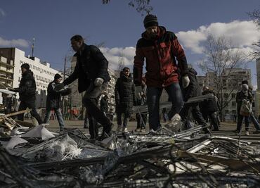 Ucrania rechaza rendirse en Mariúpol; acusa a Rusia de "delirio"