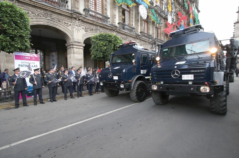 El Gobierno capitalino invirtió 119 millones 717 mil 380 pesos en 74 vehículos Charger patrulla, 17 Aveo adaptados a patrulla y seis Unimog blindados. (CARLOS MEJÍA. EL UNIVERSAL)