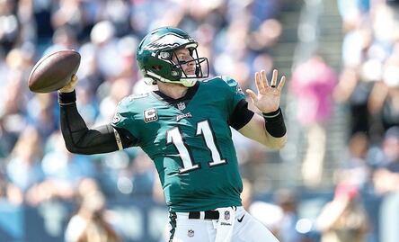 Carson Wentz, obligado a mostrar mejoría