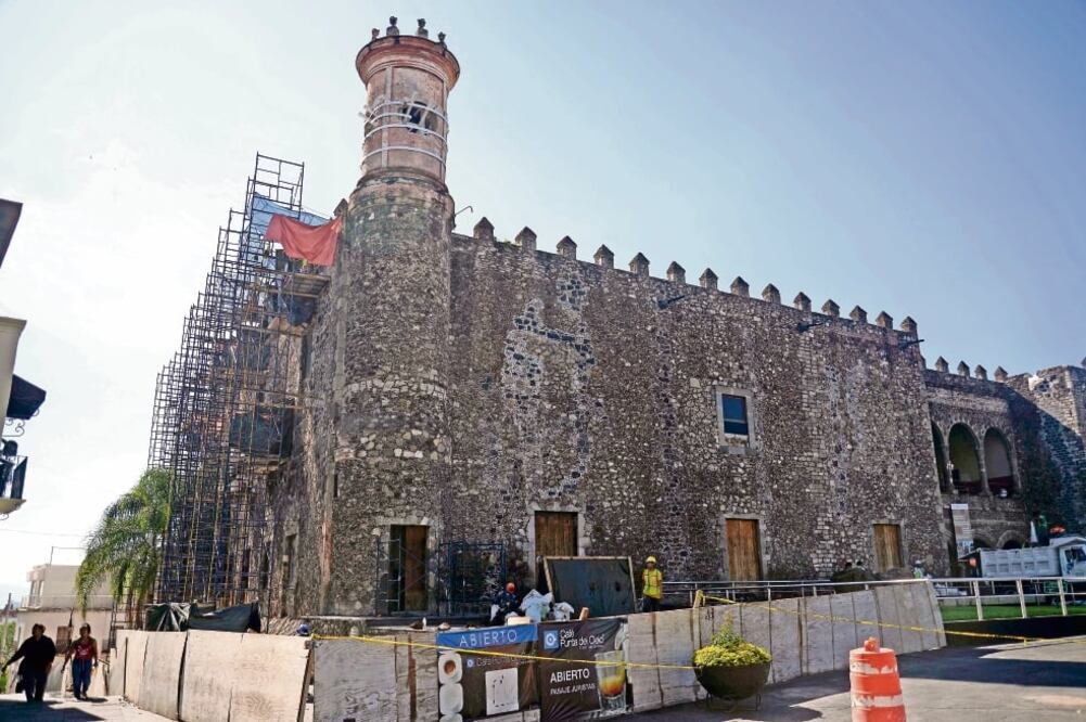El Palacio de Cortés, en Cuernavaca, fue uno de los más de 2 mil inmuebles dañados con los sismos de septiembre de 2017 y cuya recuperación es una de las mayores tareas para el nuevo gobierno (TONY RIVERA. EL UNIVERSAL)