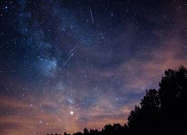 ¿Qué pasa si busco lluvia de meteoros en Google?