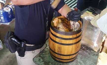 Aseguran heroína escondida dentro de barril tequilero en Aeropuerto de CDMX 
