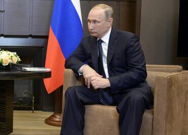 Putin adelantará elecciones presidenciales en Rusia, según opositor