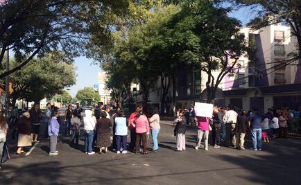 Vecinos se manifiestan en Eje 5 Sur