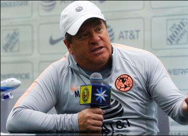 Refuerzos mejorarán competencia interna: Miguel Herrera