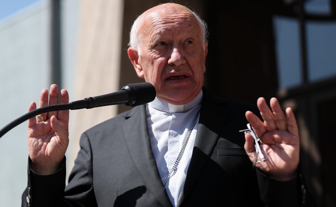 "No basta con que a uno le digan que es encubridor, hay que probarlo y yo estoy con la frente muy en alto", señaló Ezzati tras la decisión del Vaticano. Foto: EFE