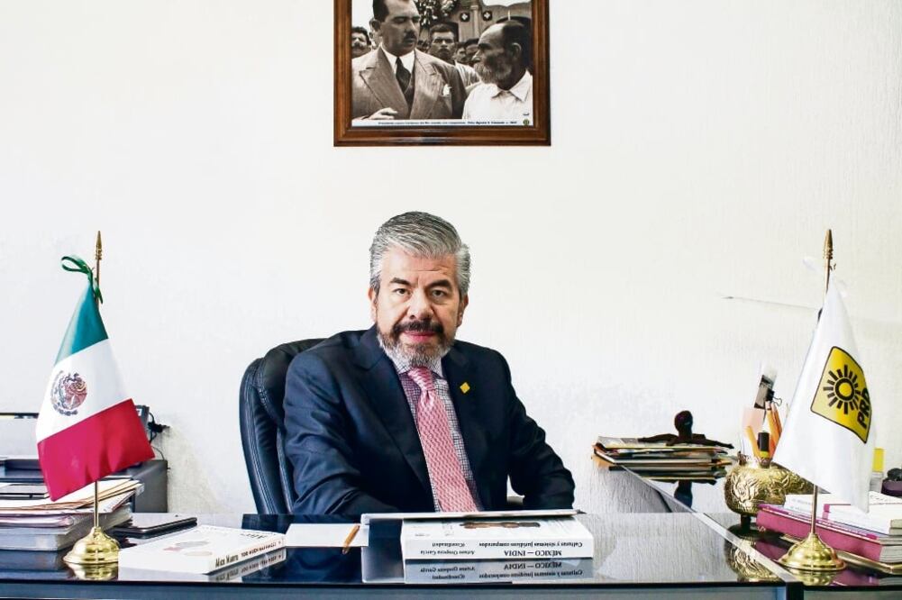 Raúl Flores asegura que las alianzas no pueden hacerse con las visiones conservadoras de partidos como PAN, PRI o Morena (ARCHIVO. EL UNIVERSAL)