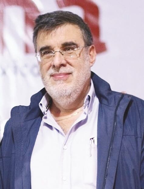 A la 4T se le va feo el avión