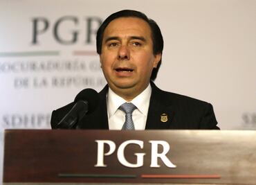 Jueza niega amparo a Tomás Zerón contra orden de captura por caso Ayotzinapa