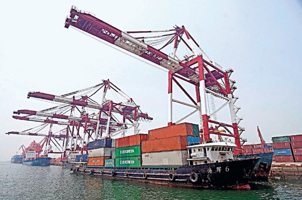 El TLCUEM entró en vigor en 2000 y en mayo de 2016 las partes iniciaron la negociación con miras a aumentar los niveles de intercambio comercial (ARCHIVO EL UNIVERSAL)